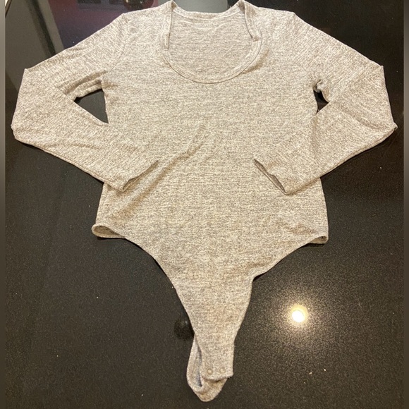 Abercrombie long sleeve bodysuit gray - Picture 4 of 5